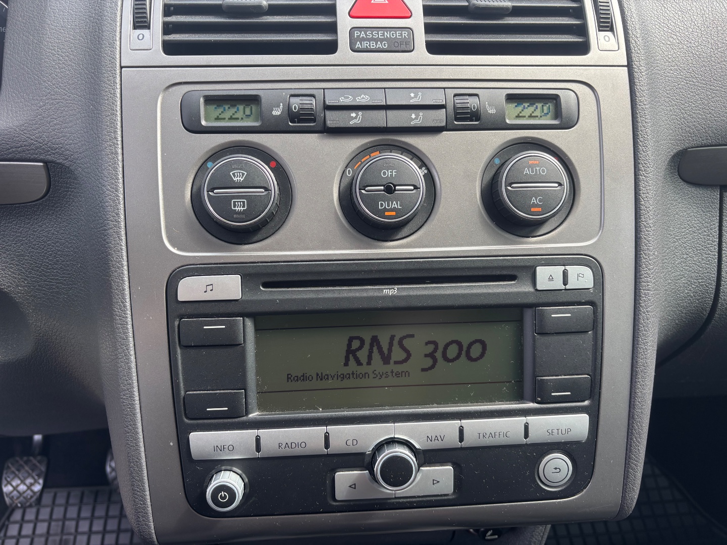 Volkswagen Touran UNITED 7-míst  - pohled 10