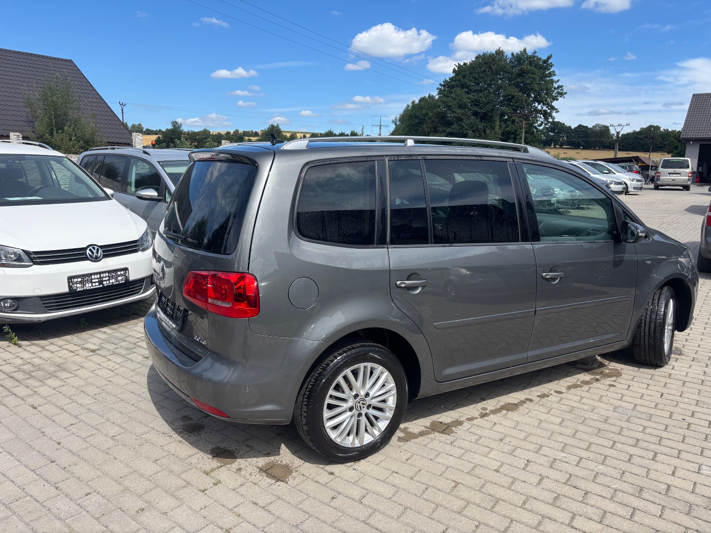 Volkswagen Touran CUP 7-míst - pohled 4