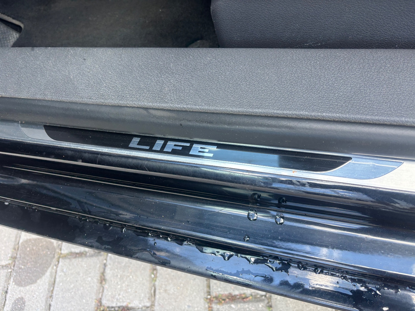 Volkswagen Touran LIFE - pohled 18