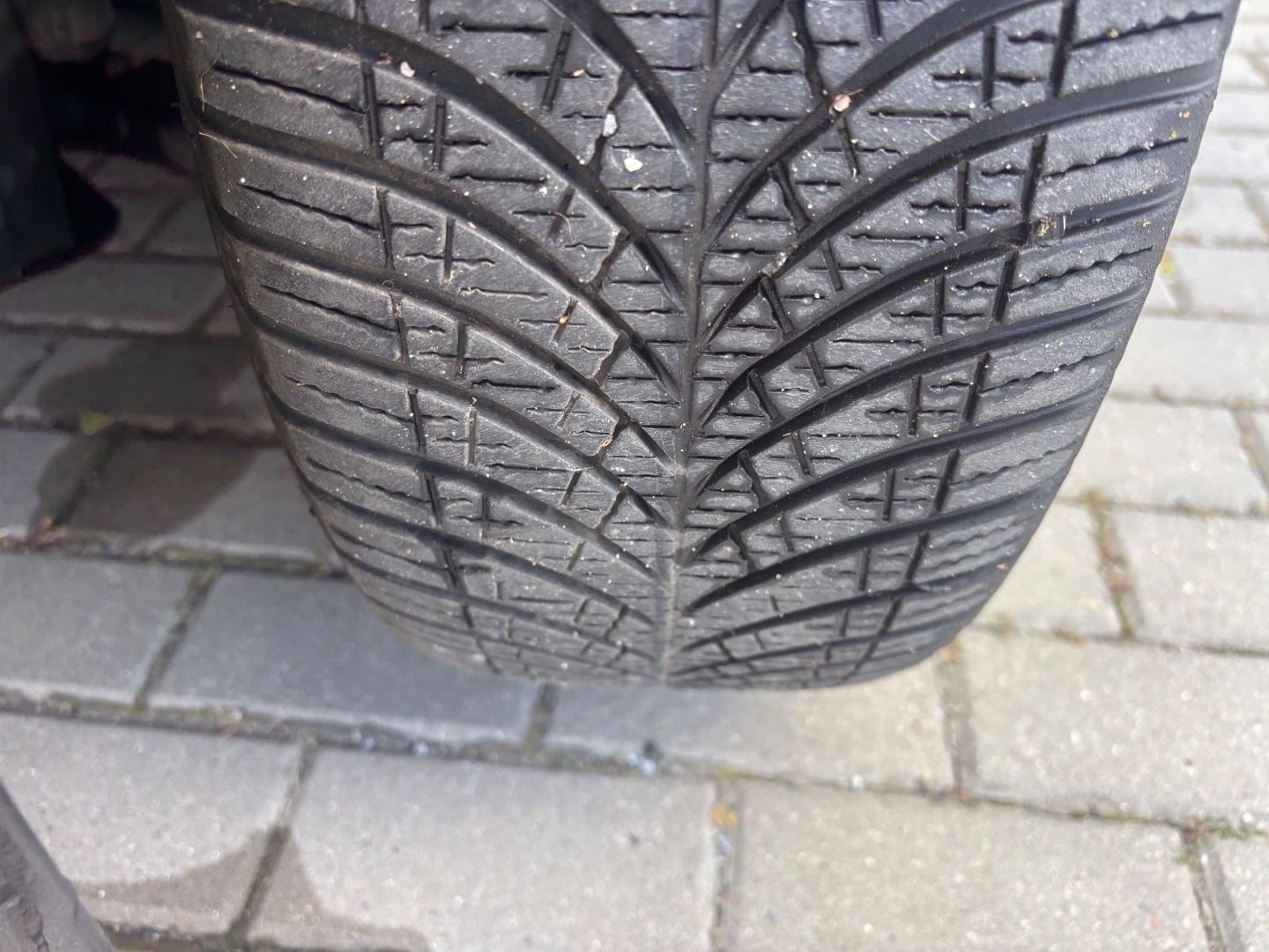 Volkswagen Touran LIFE - pohled 20