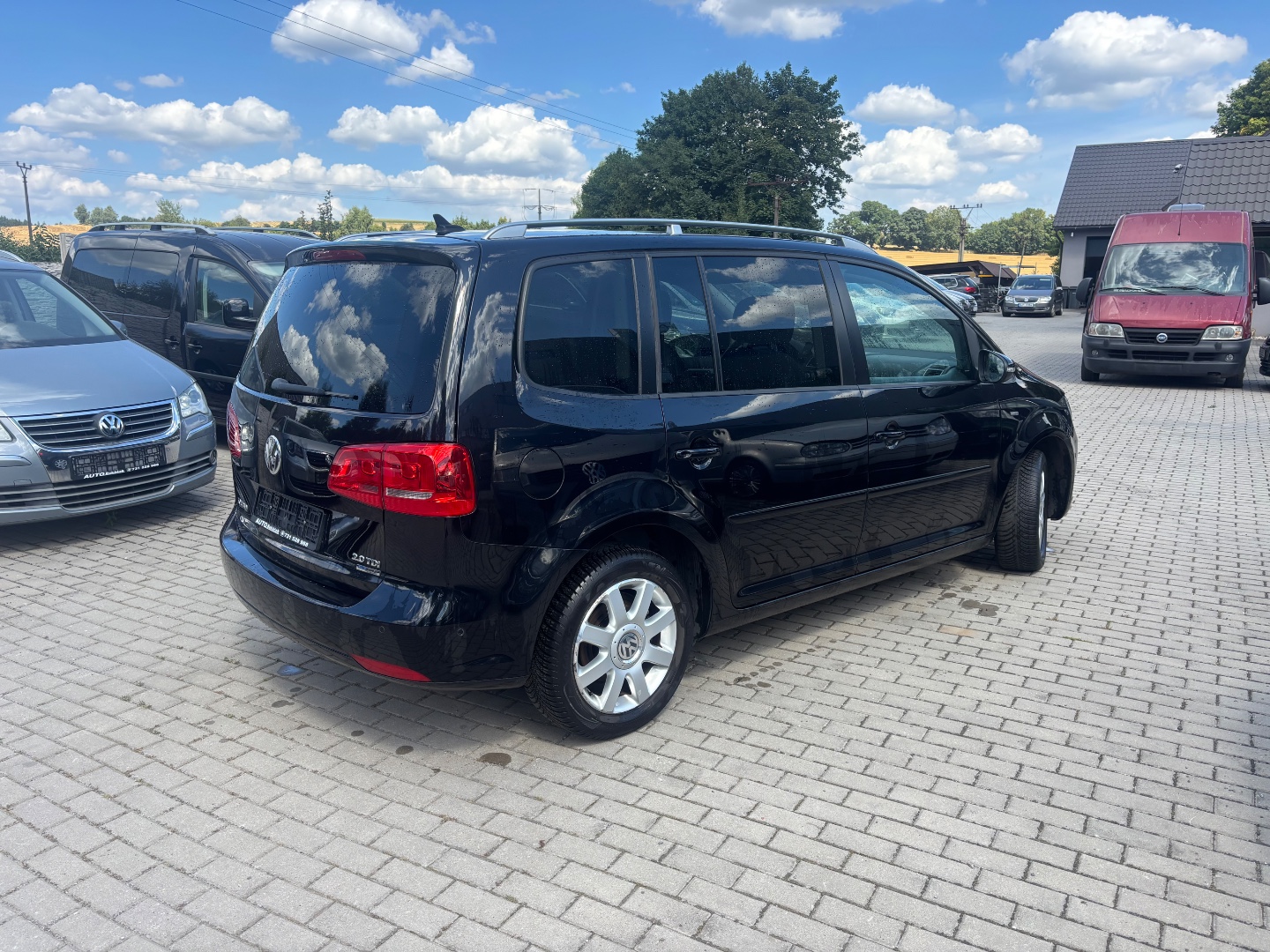 Volkswagen Touran LIFE - pohled 4