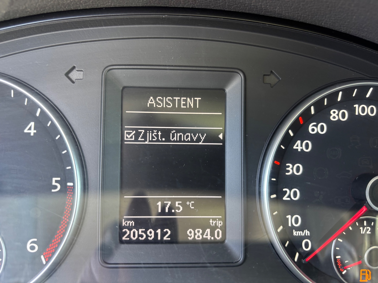 Volkswagen TOURAN LIFE DVD NAVI WEBASTO - pohled 12