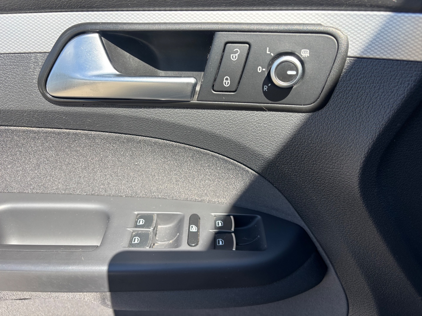 Volkswagen TOURAN LIFE DVD NAVI WEBASTO - pohled 17