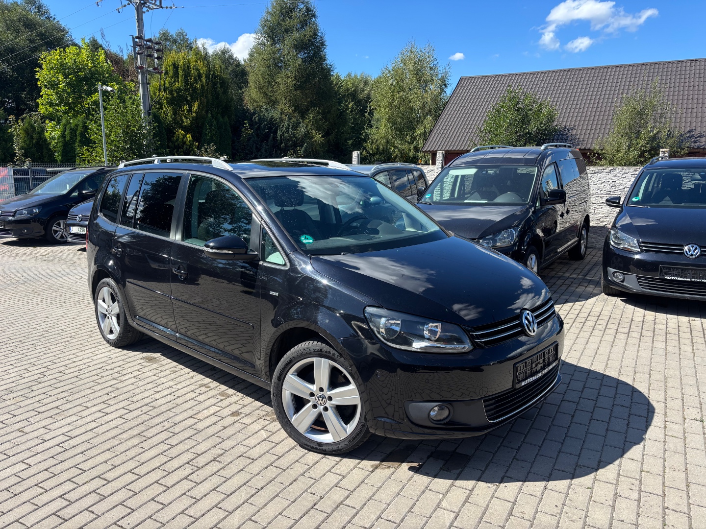 Volkswagen TOURAN LIFE DVD NAVI WEBASTO - hlavní pohled