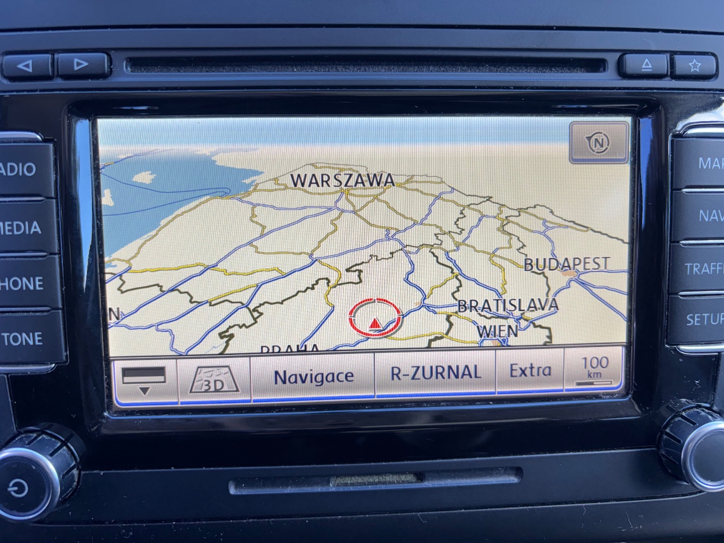 Volkswagen TOURAN LIFE DVD NAVI WEBASTO - pohled 24