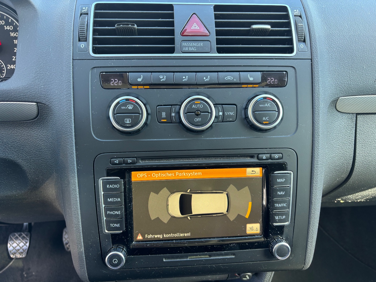 Volkswagen TOURAN LIFE DVD NAVI WEBASTO - pohled 9