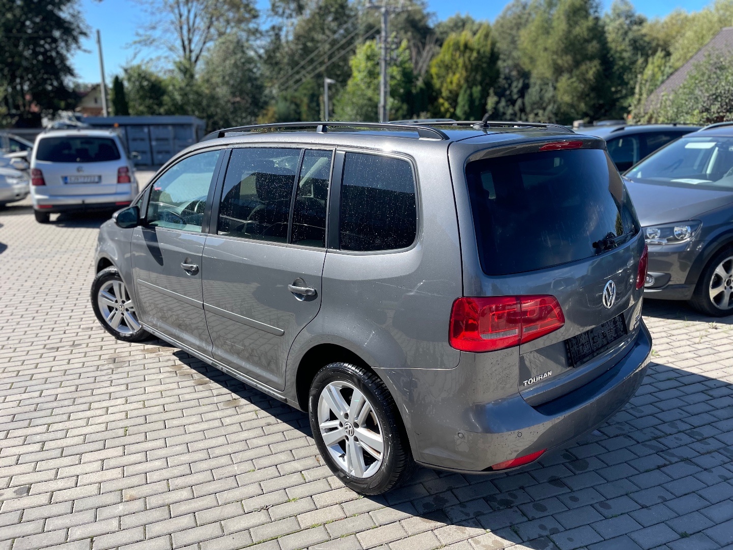 Volkswagen Touran 1,2TSI 77kW 4Friends 5míst  - pohled 2
