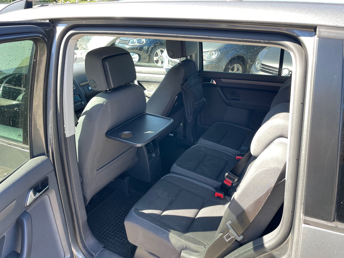 Volkswagen Touran 1,2TSI 77kW 4Friends 5míst  - pohled 4