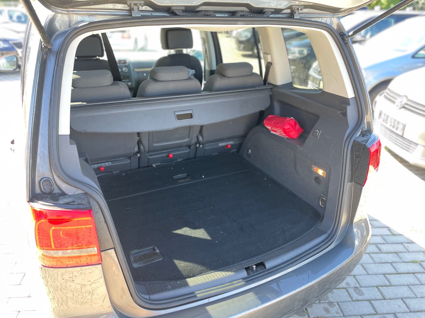 Volkswagen Touran 1,2TSI 77kW 4Friends 5míst  - pohled 5