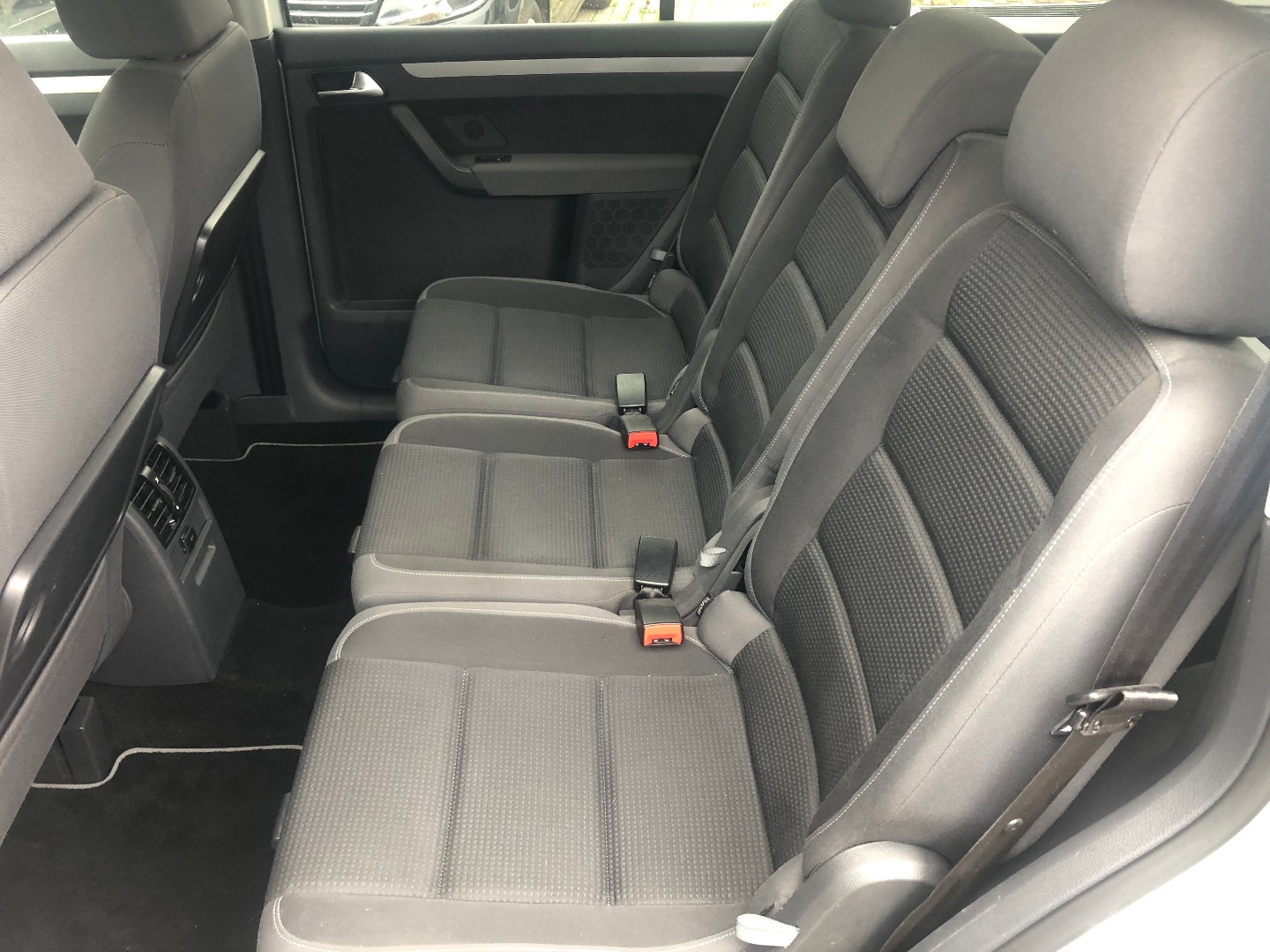 Volkswagen Touran 1,9TDI 77KW - pohled 5