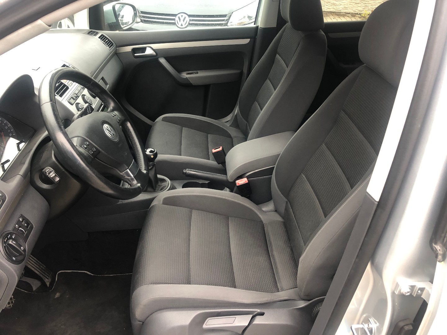 Volkswagen Touran 1,9TDI 77KW - pohled 6