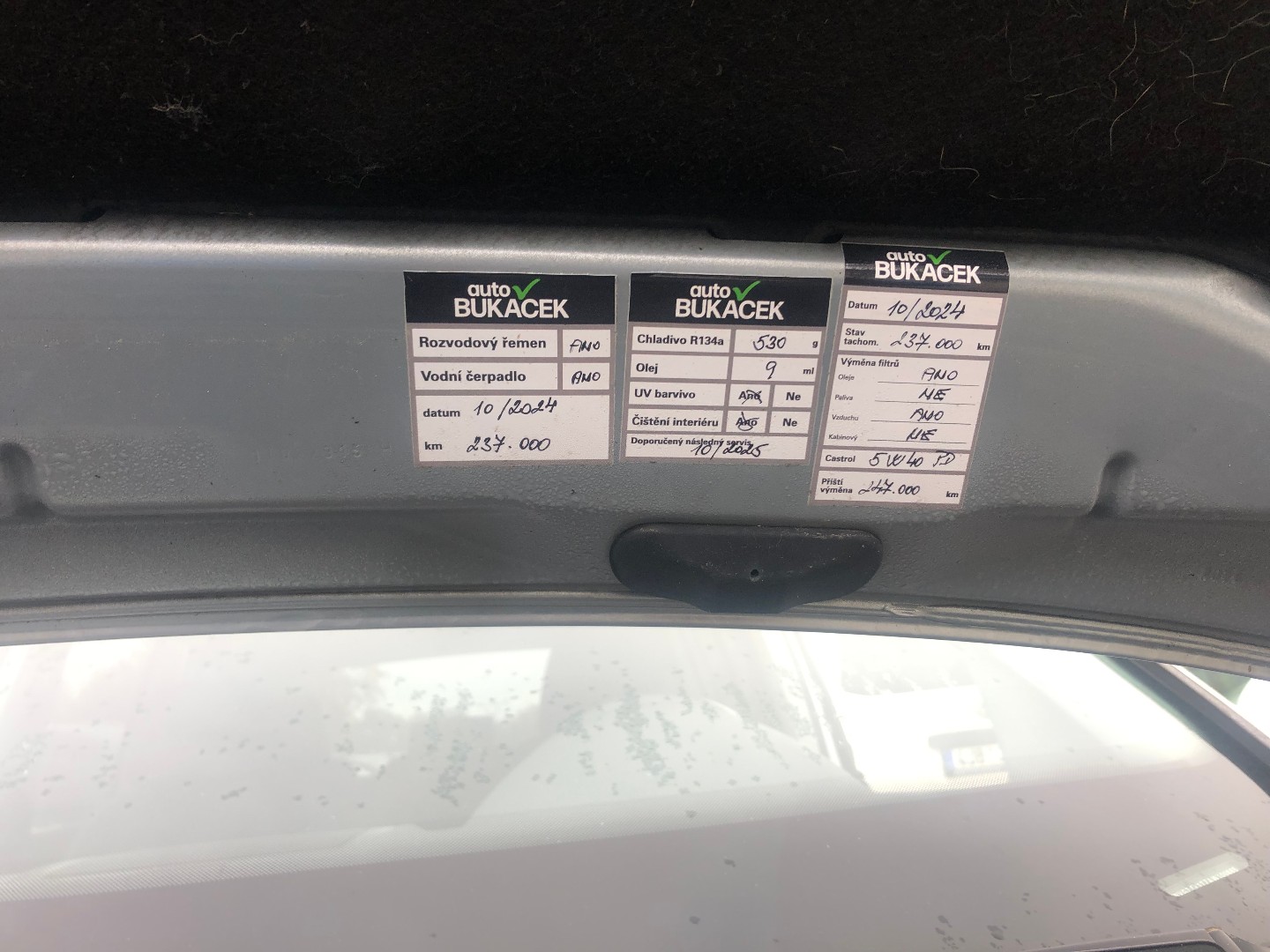 Volkswagen Touran 1,9TDI 77KW - pohled 12