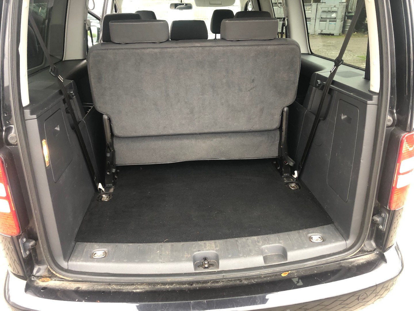  Caddy Maxi 2,0TDI 103KW 7MÍST - pohled 15