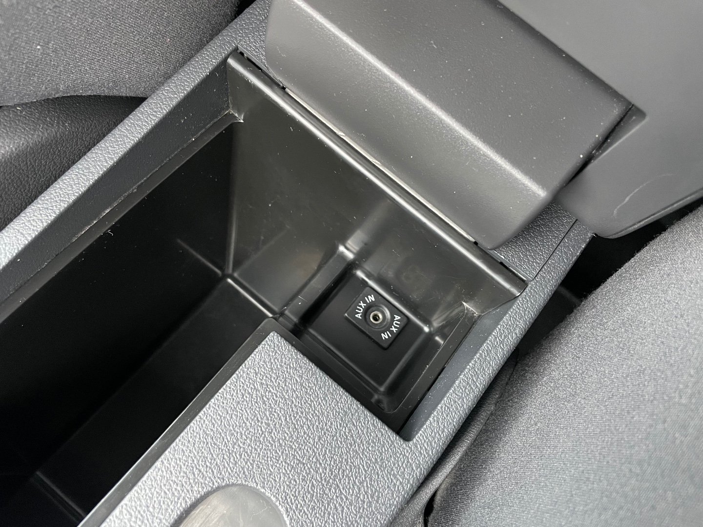 Volkswagen Touran 2,0TDI 103kW MATCH 5míst ZÁRUKA  - pohled 17