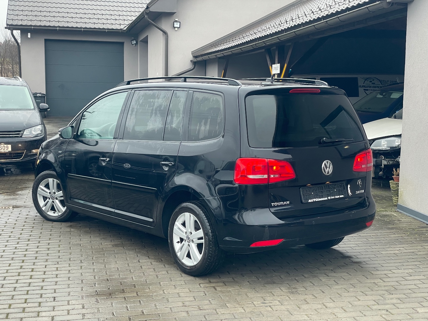 Volkswagen Touran 2,0TDI 103kW MATCH 5míst ZÁRUKA  - pohled 2