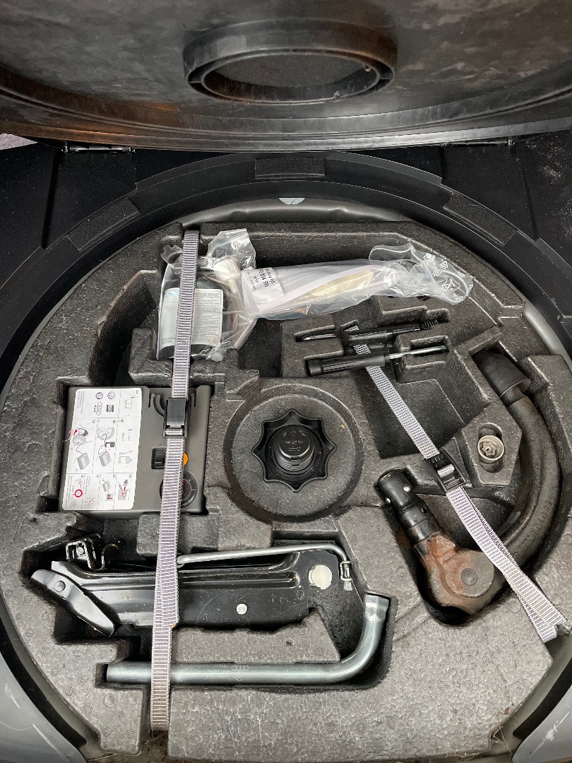 Volkswagen Touran 2,0TDI 103kW 5míst ZÁRUKA  - pohled 14