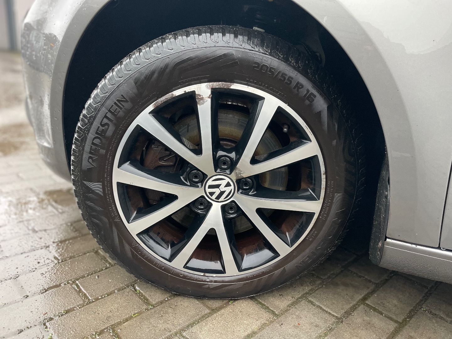 Volkswagen Touran 2,0TDI 103kW 5míst ZÁRUKA  - pohled 15