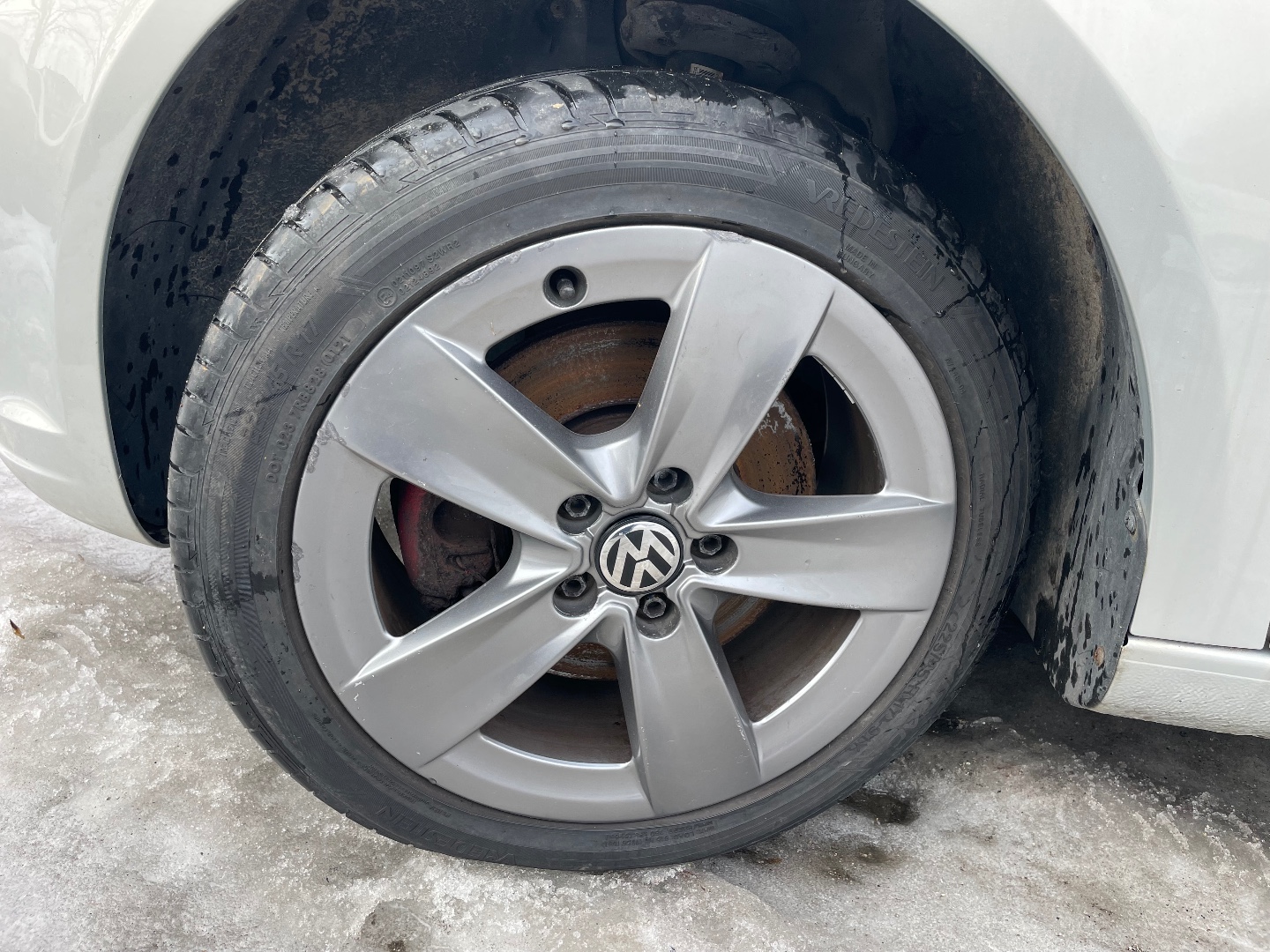Volkswagen Touran 2,0TDI 103kW 5míst ZÁRUKA  - pohled 15