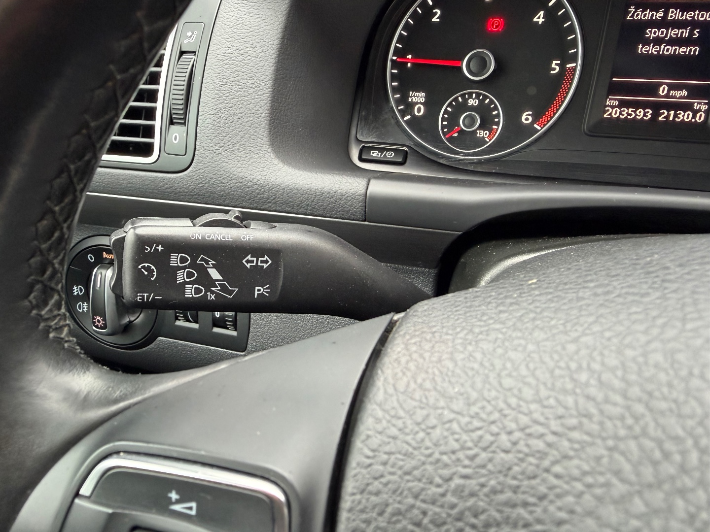 Volkswagen Touran CROSS 2,0TDi 103kW 7míst ZÁRUKA  - pohled 12