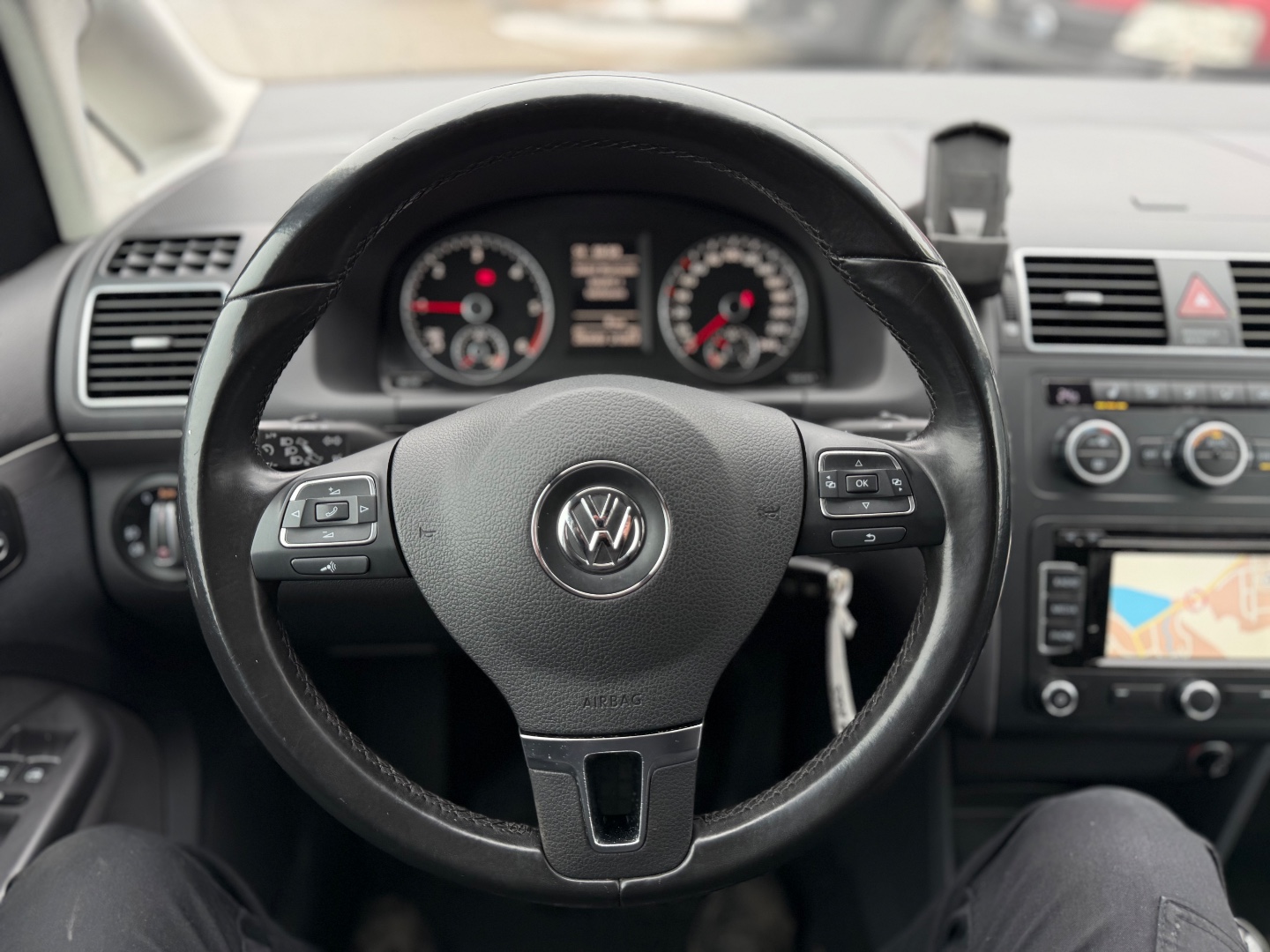 Volkswagen Touran CROSS 2,0TDi 103kW 7míst ZÁRUKA  - pohled 7