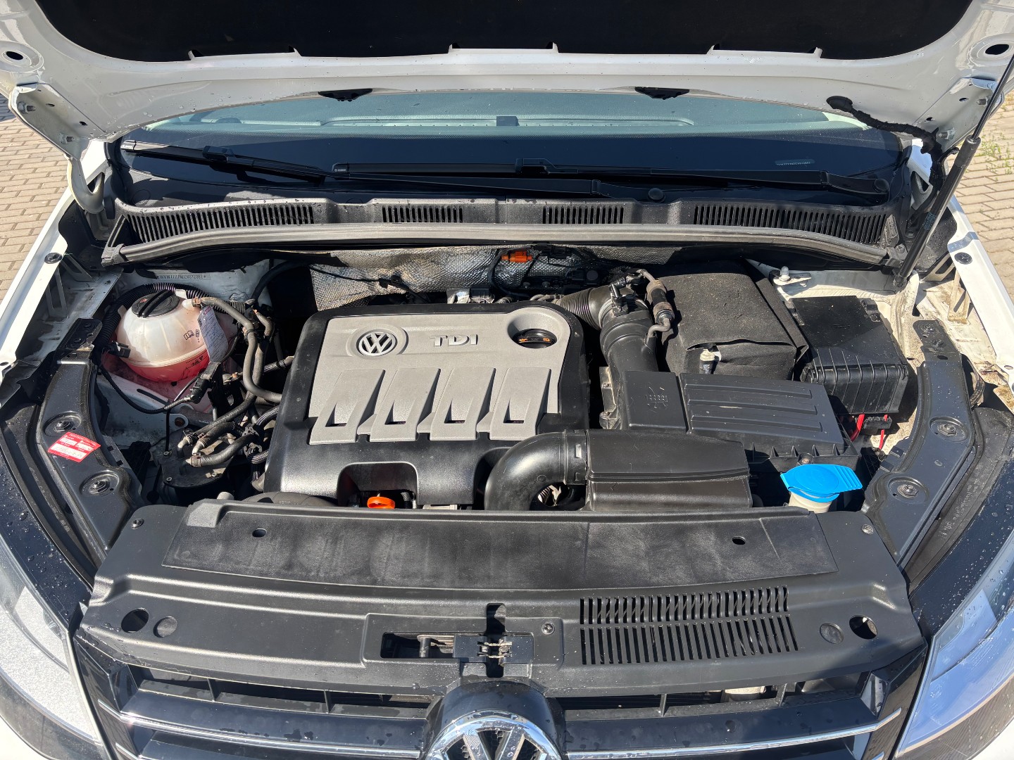 Volkswagen Sharan 2.0 TDi 4motion STYLE  - pohled 18