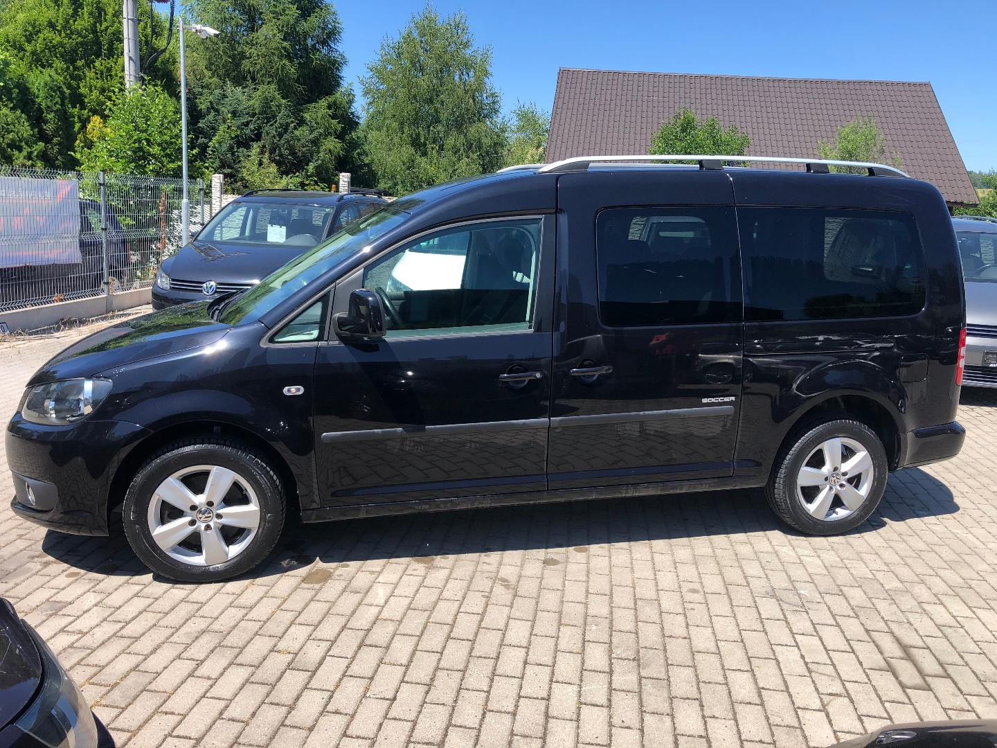 Volkswagen Caddy Maxi 2,0TDI 103KW 7MÍST - pohled 3