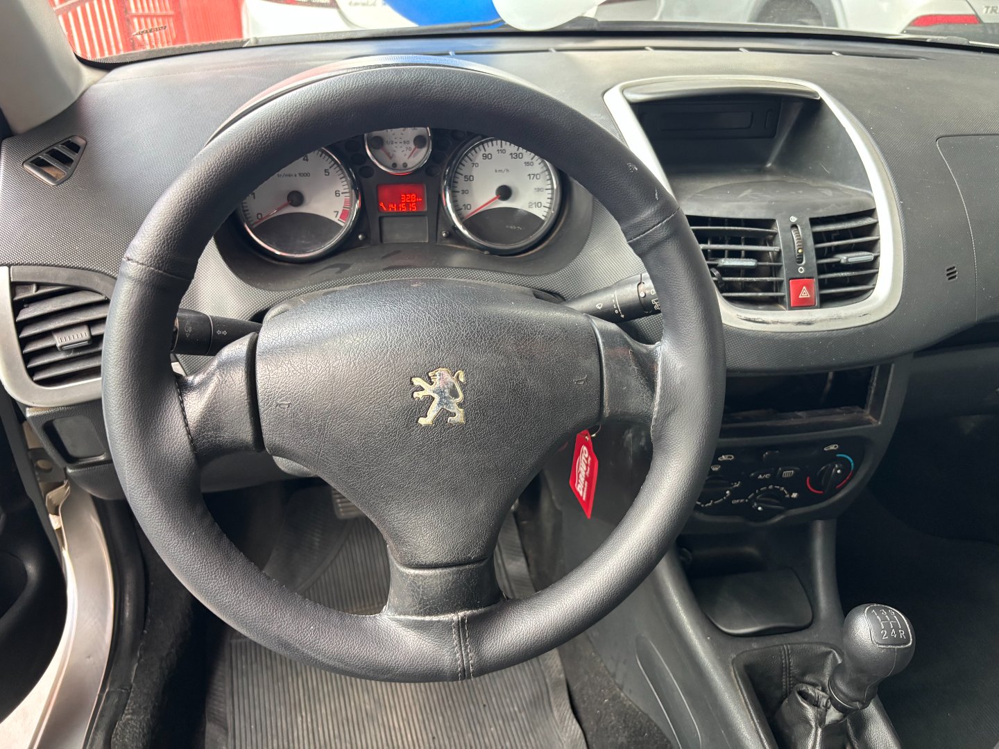 Peugeot 207 SW XR Sport 1.4 Flex 8V 5p — foto 11