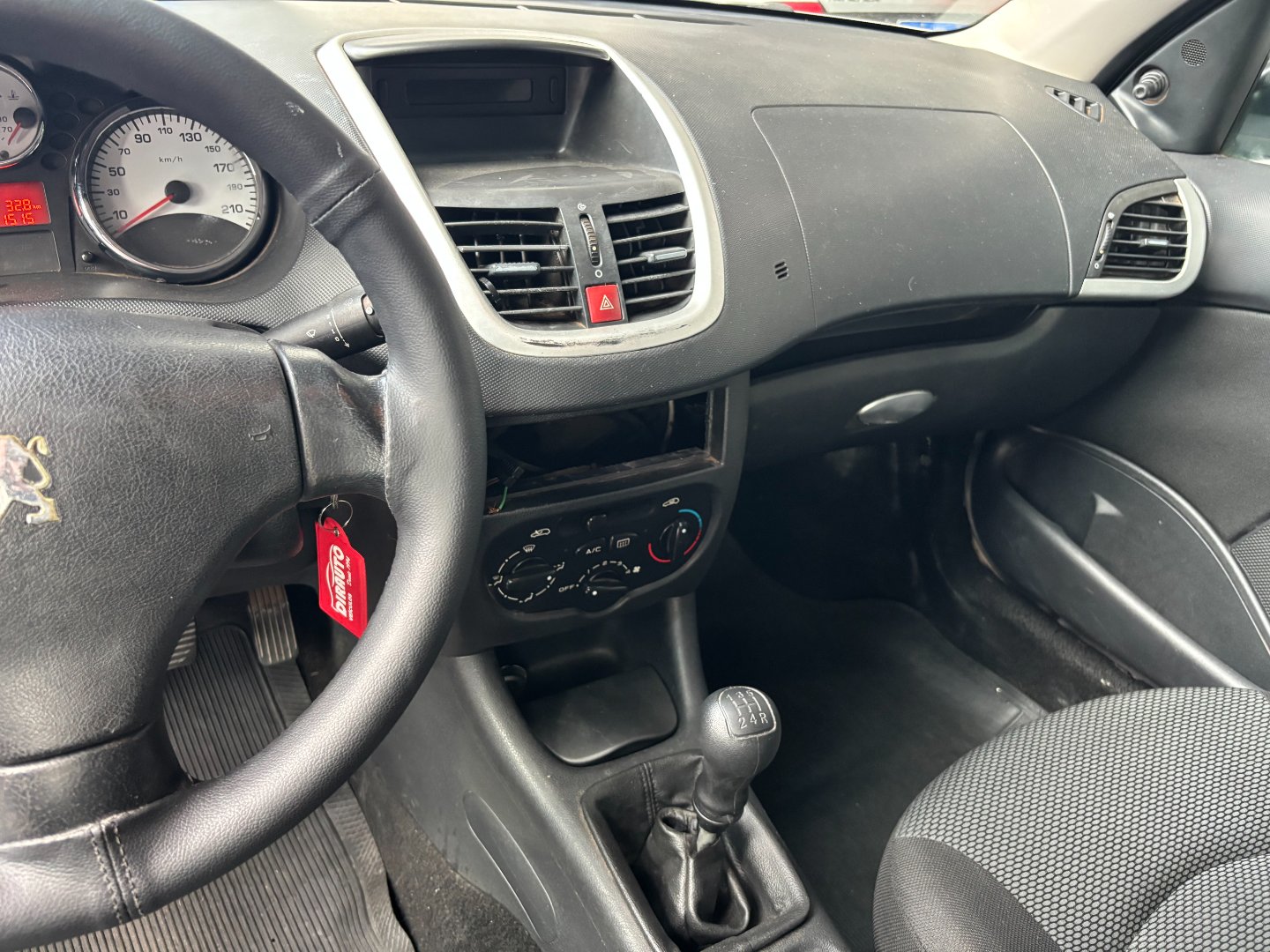 Peugeot 207 SW XR Sport 1.4 Flex 8V 5p — foto 12