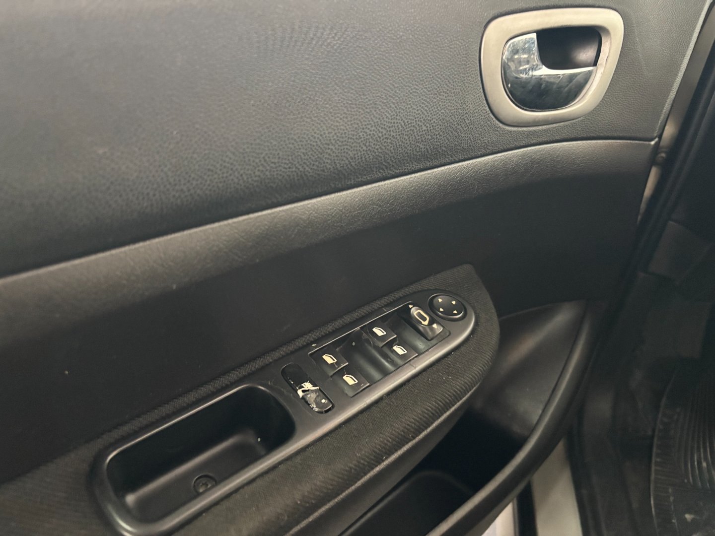 Peugeot 307SD — foto 11