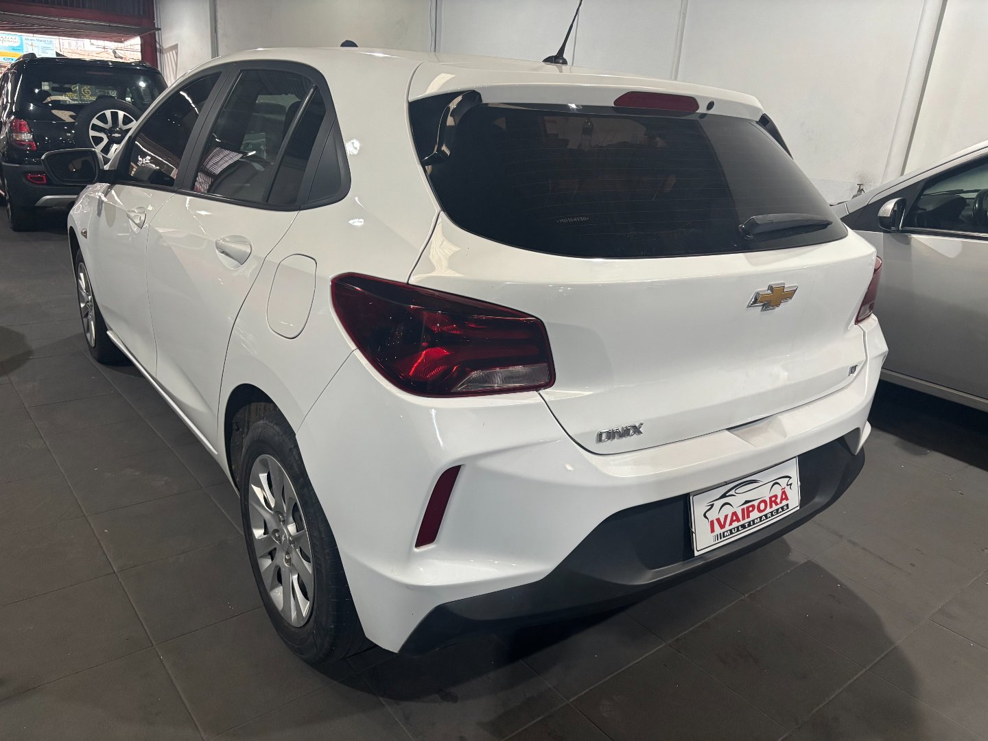 Chevrolet ONIX HATCH LT 1.0 12V TB Flex 5p Mec. — foto 3