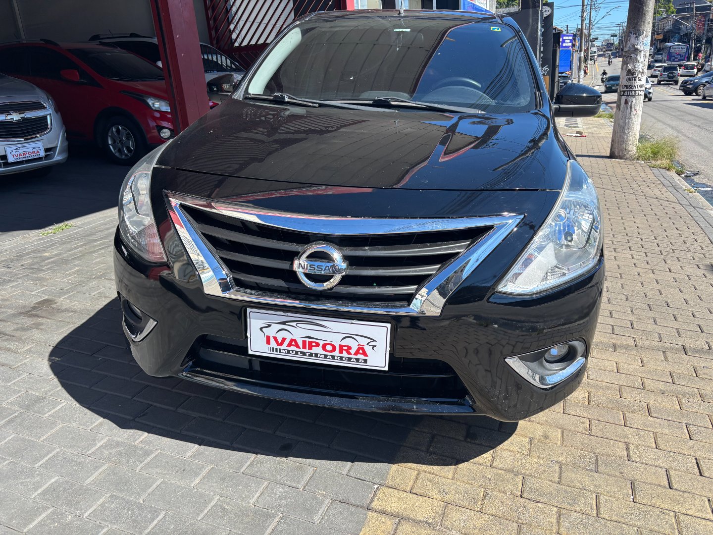 Nissan VERSA 1.0 12V FlexStart 4p Mec. — foto 1