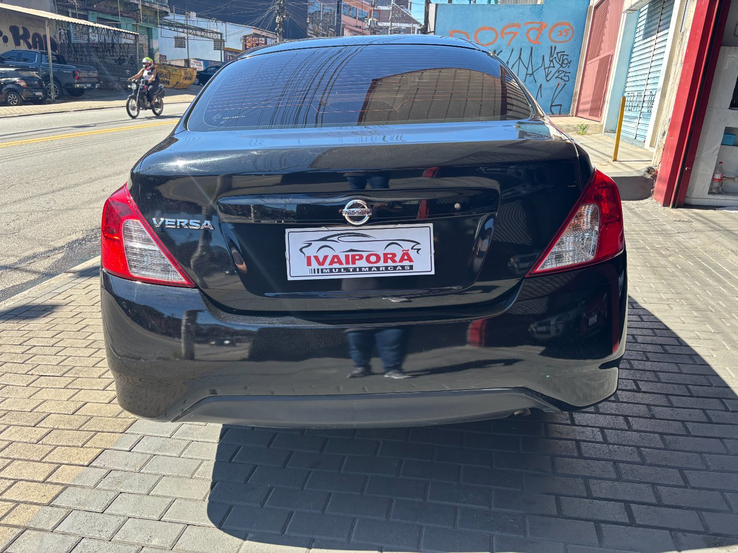 Nissan VERSA 1.0 12V FlexStart 4p Mec. — foto 4