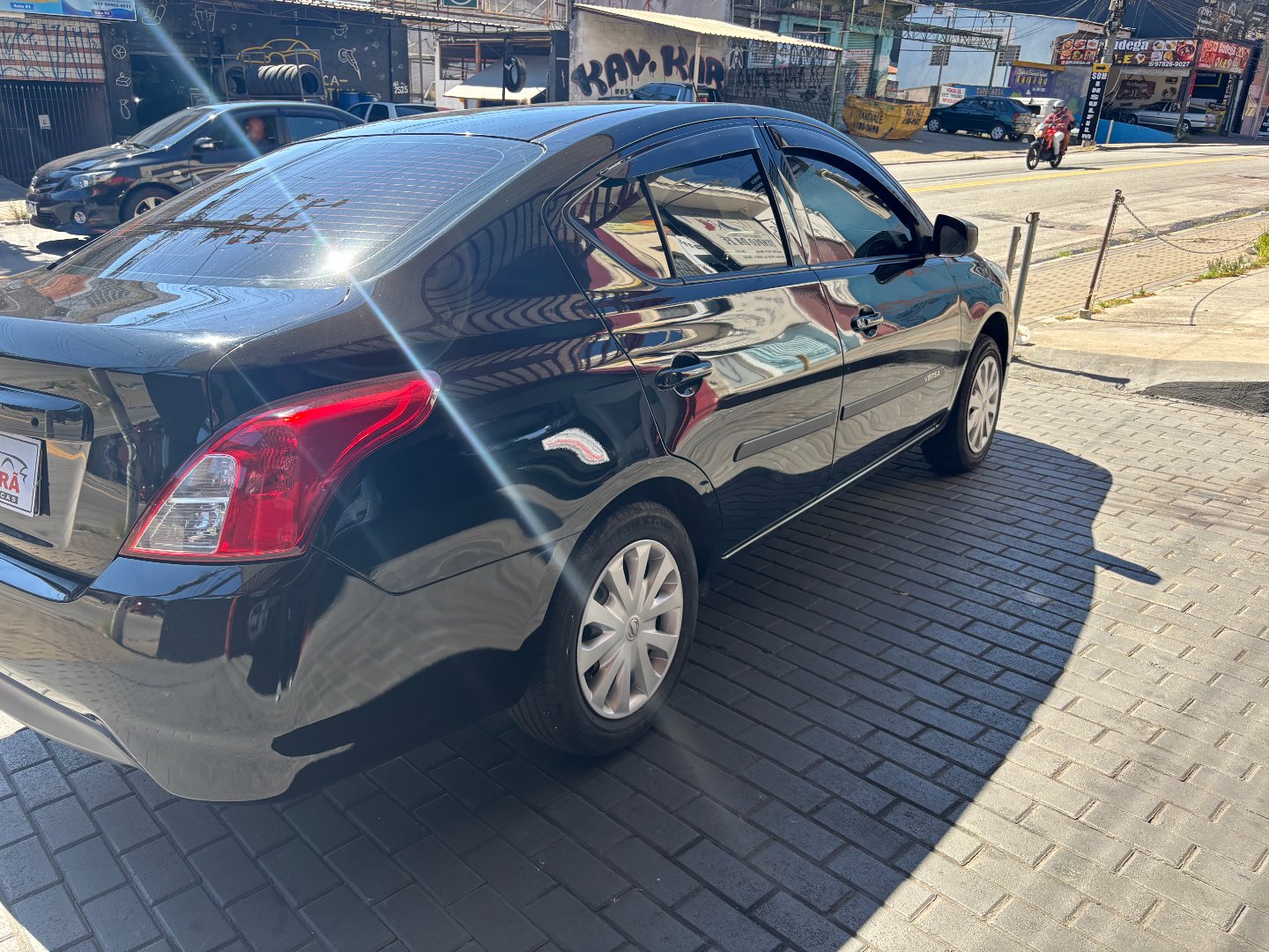 Nissan VERSA 1.0 12V FlexStart 4p Mec. — foto 5