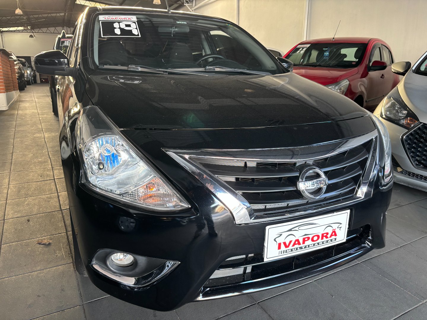 Nissan VERSA 1.0 12V FlexStart 4p Mec. — foto 9