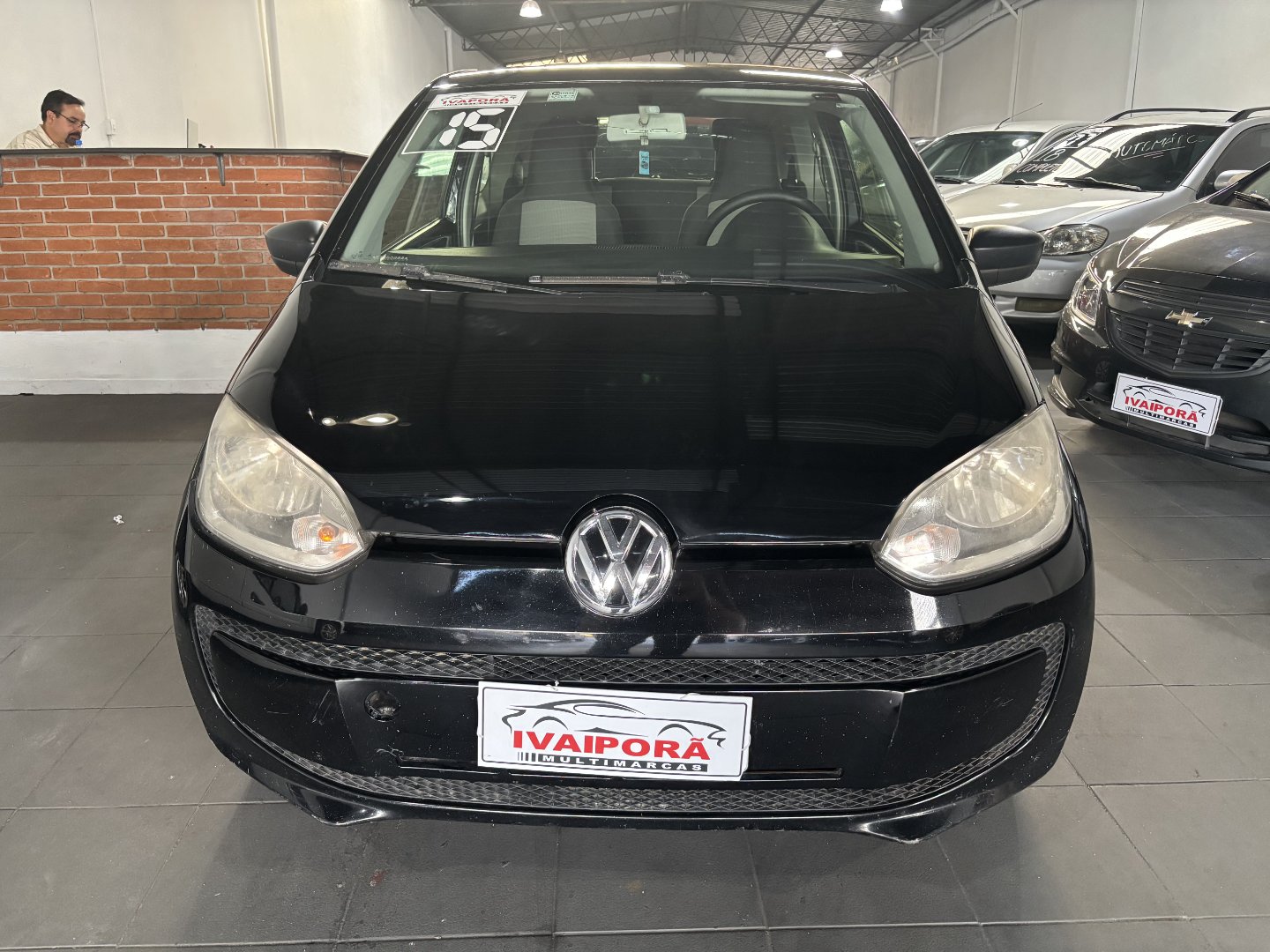 Volkswagen UP take 1.0 Total Flex 12V 5p — foto 1