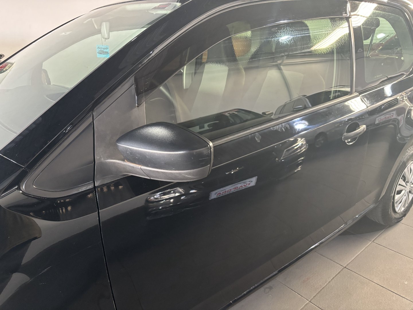 Volkswagen UP take 1.0 Total Flex 12V 5p — foto 5