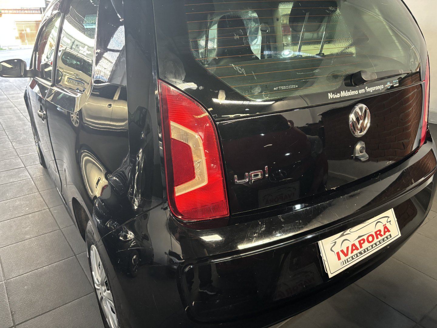 Volkswagen UP take 1.0 Total Flex 12V 5p — foto 3