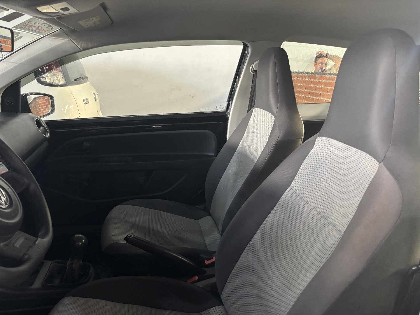 Volkswagen UP take 1.0 Total Flex 12V 5p — foto 10