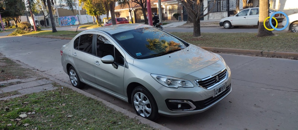 Peugeot 408