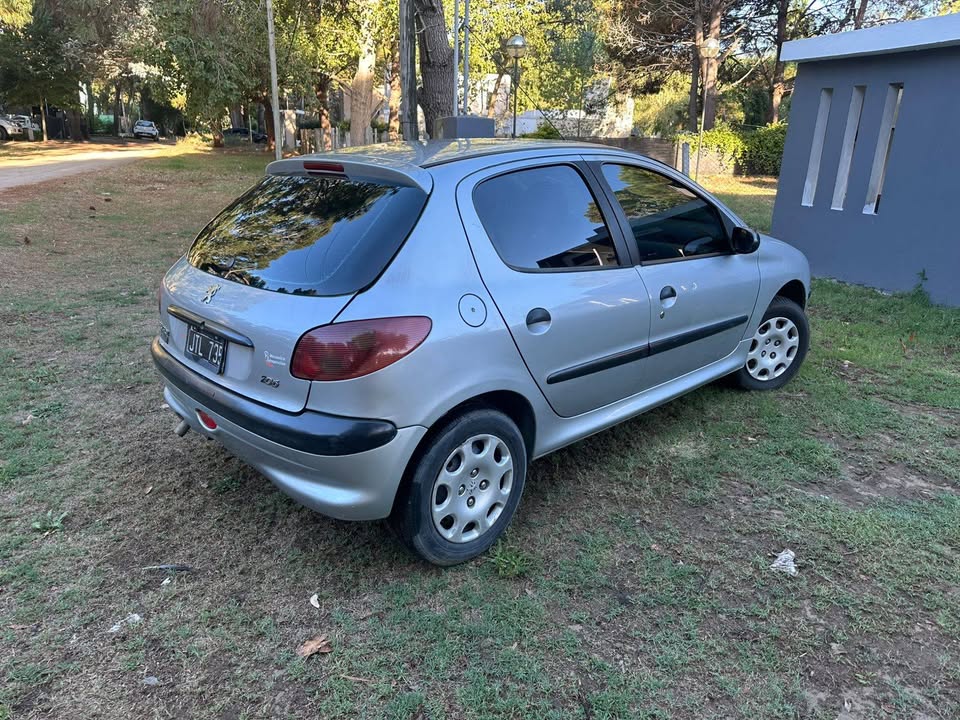 Peugeot 206 gallery 8