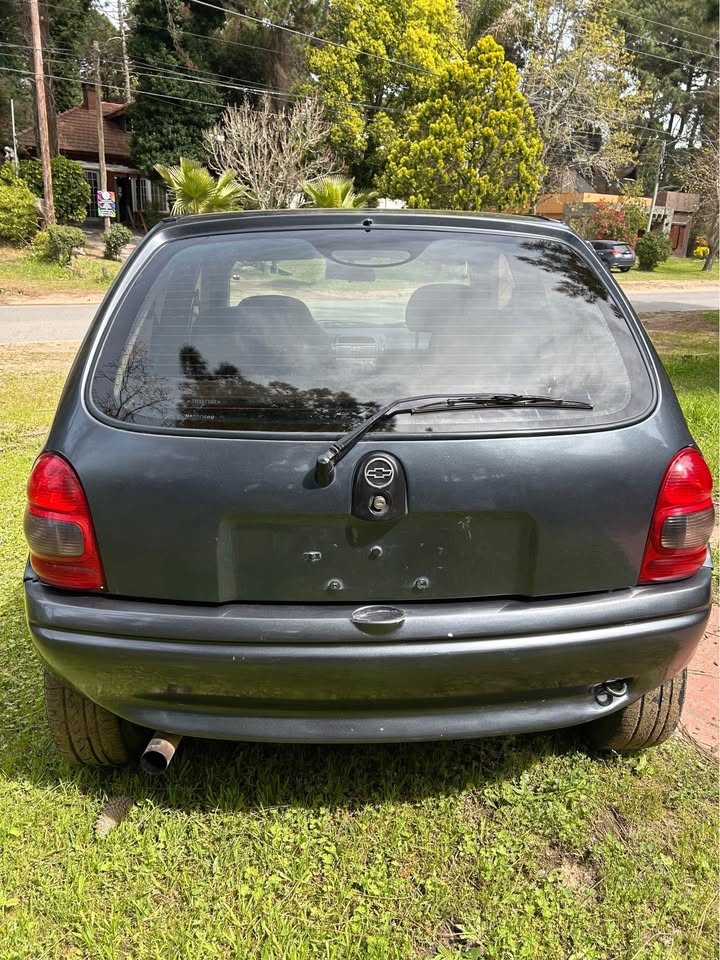 Chevrolet Corsa gallery 3