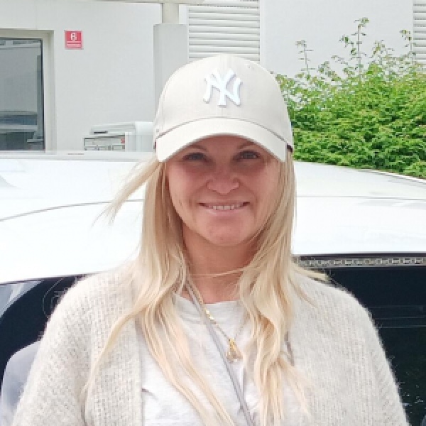 Angela - Dein Fahrlehrer bei Fahrschule Ellis Fahrschule
