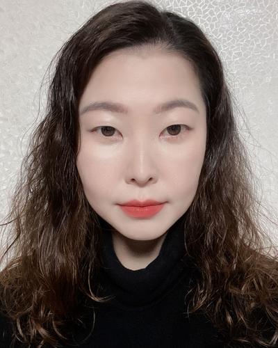 눈밑 꺼짐 8주차, 그늘감 정리되고 표정이 부드러워졌어요 사진 4 — 아바성형외과 눈밑지방재배치 후기