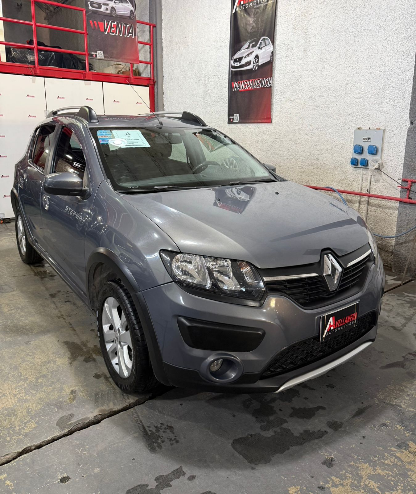 RENAULT SANDERO  2015