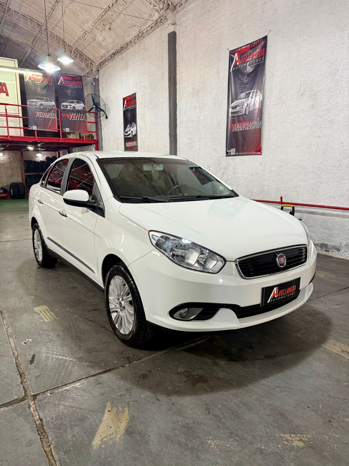 Auto usado en Mendoza - FIAT GRAND SIENA 2017