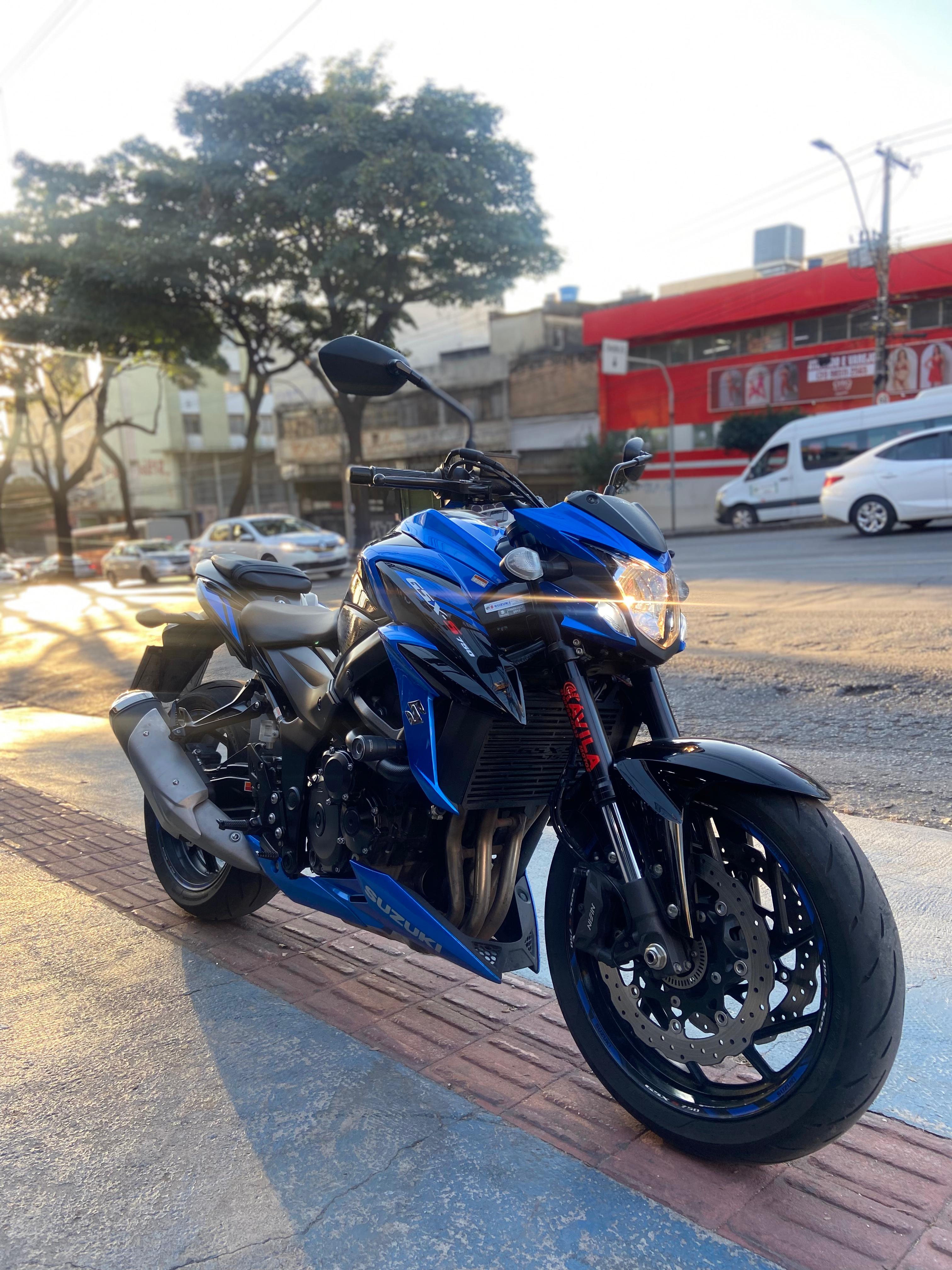 GSX-S 750
