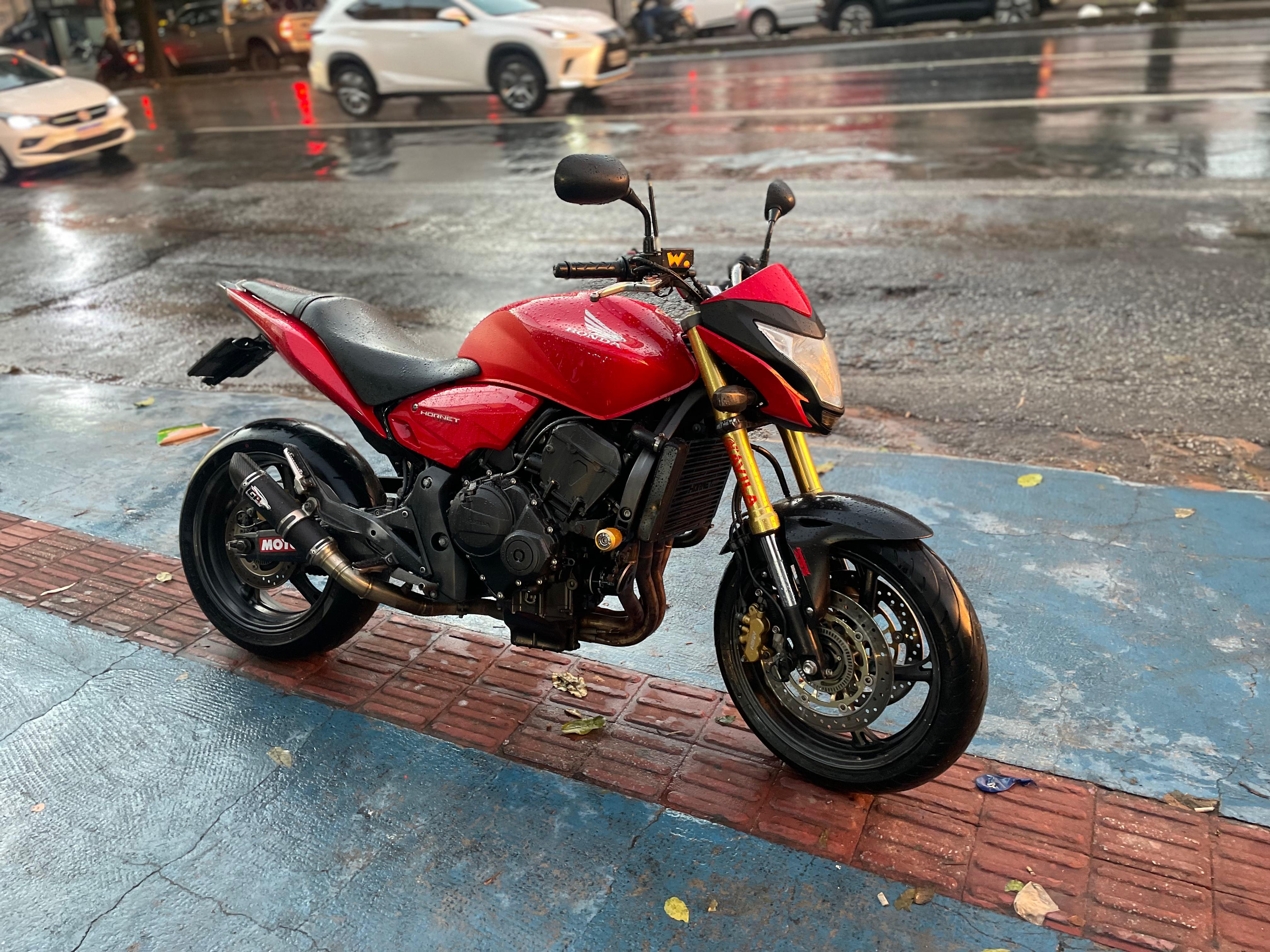 CB 600F HORNET