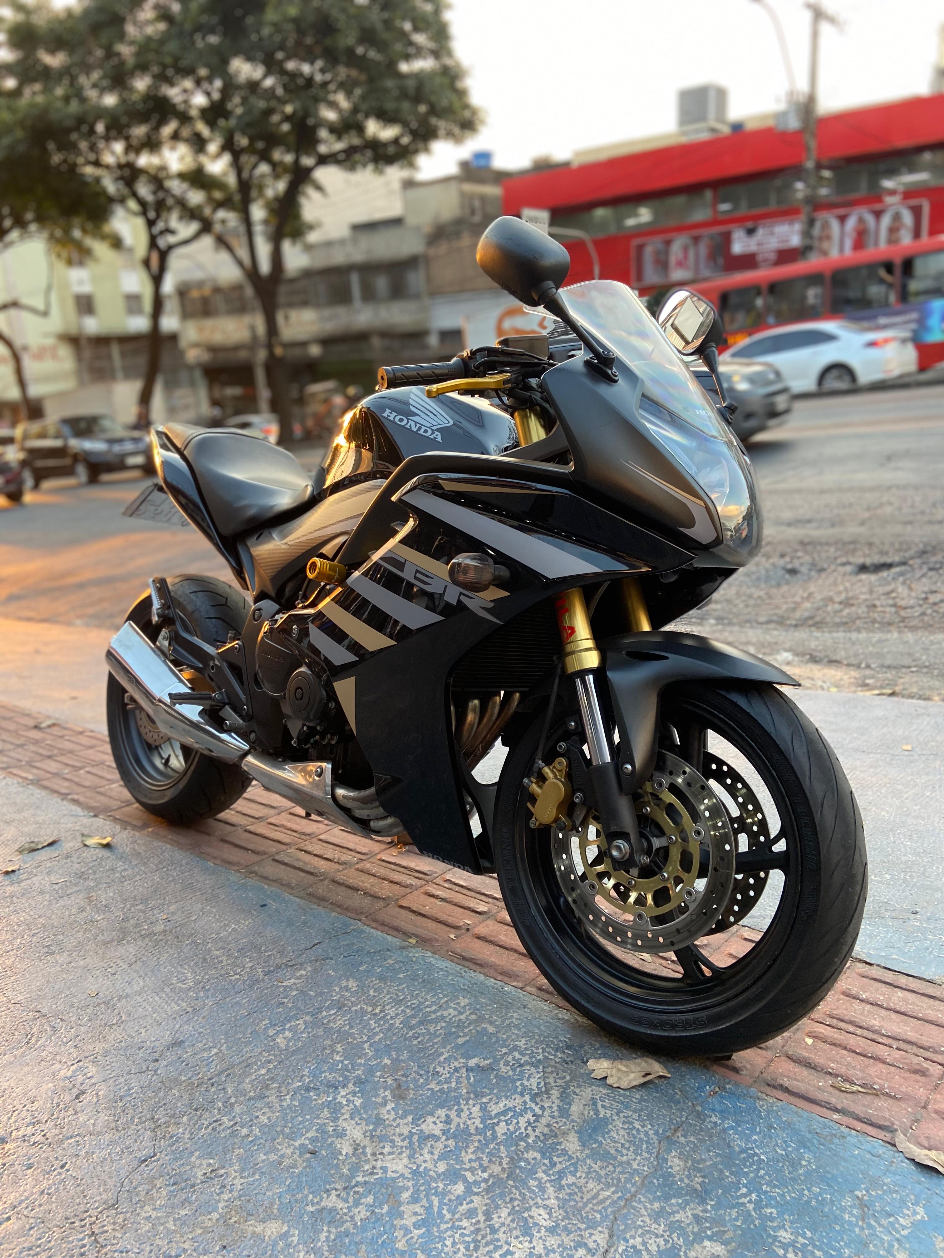 FZR 600