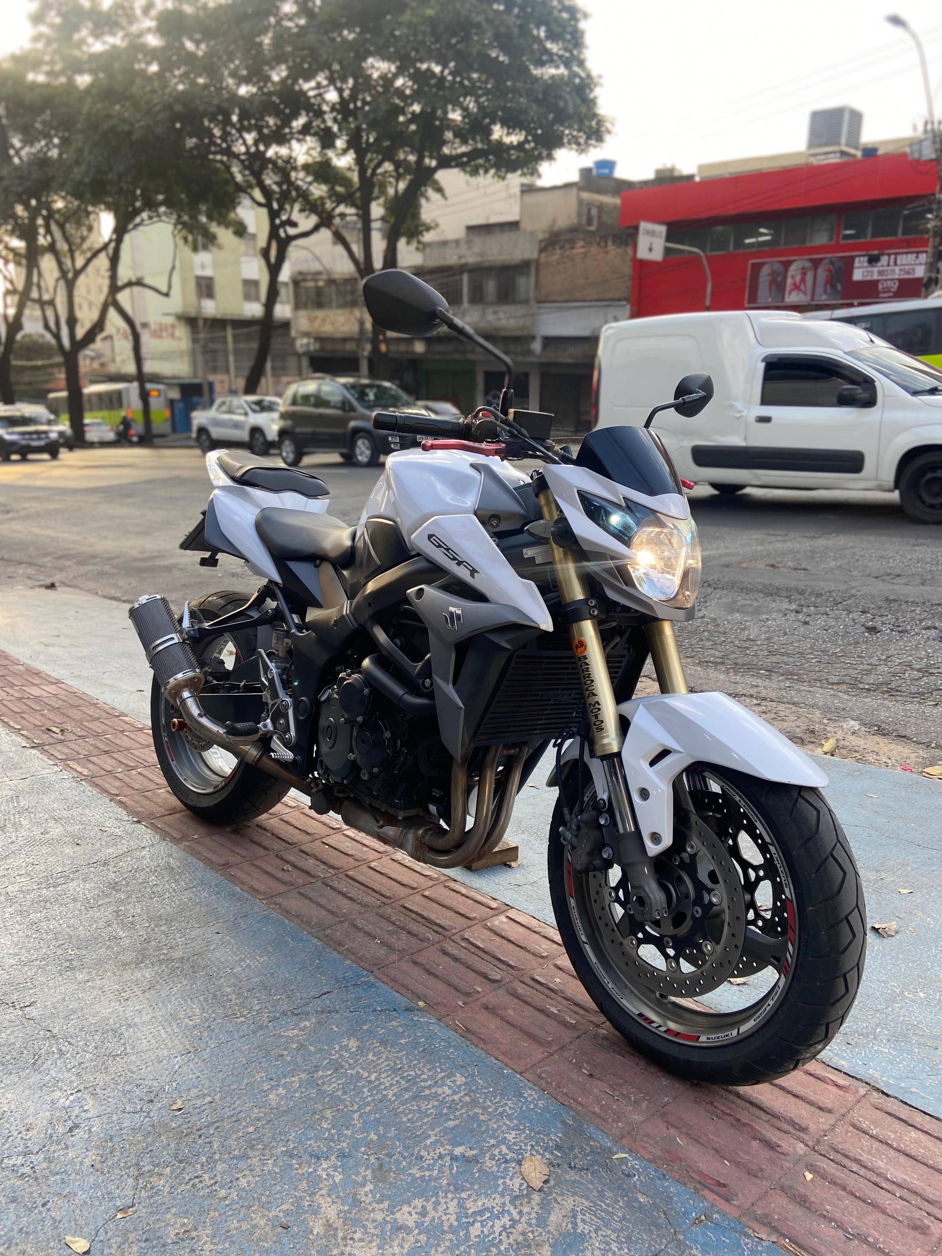 GSR 750
