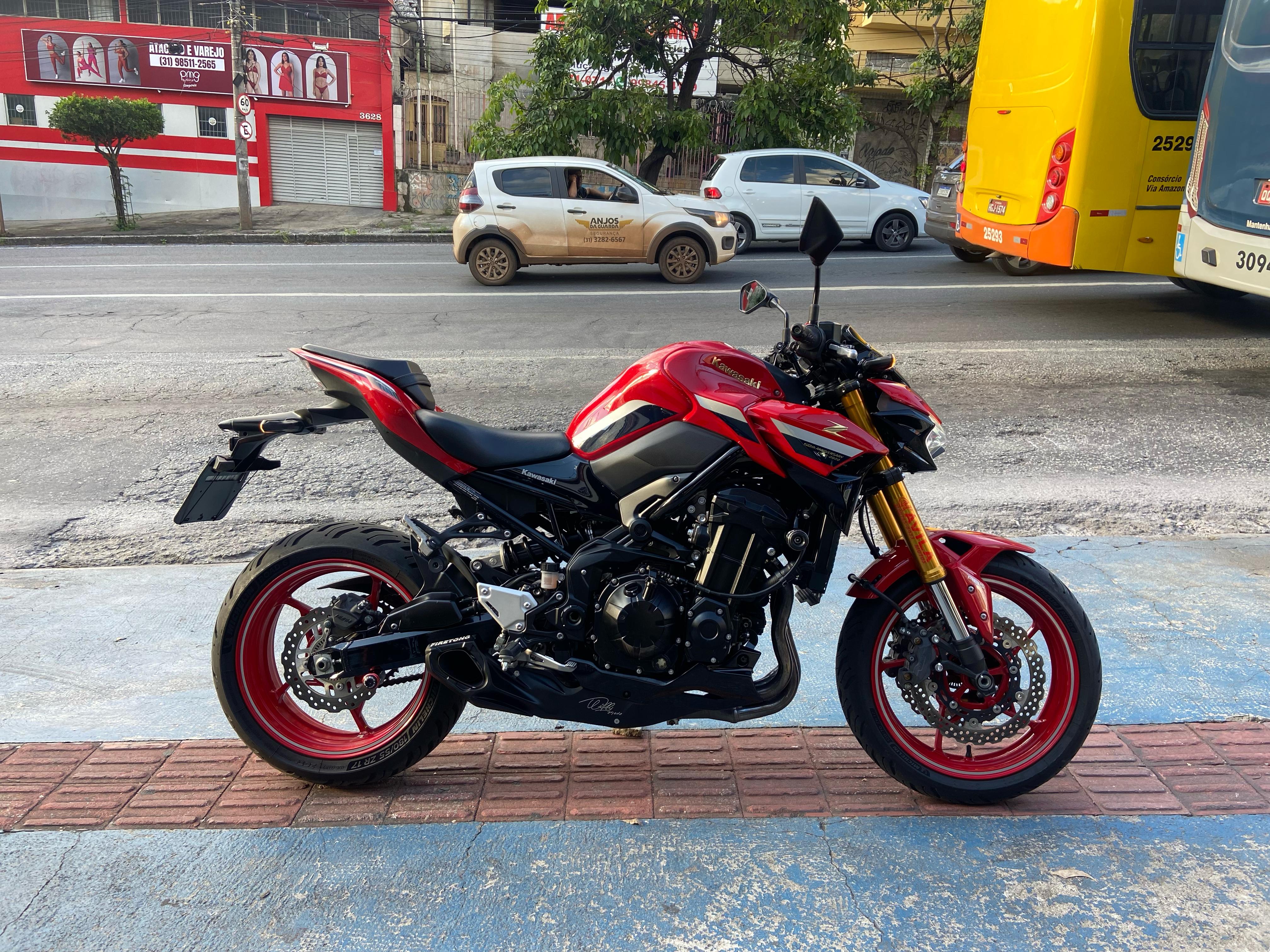 Z 900